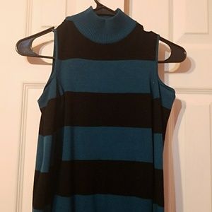 Cut out turtle neck sweater
